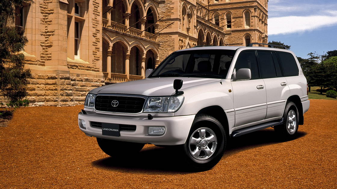 Toyota Land Cruiser 100: Dawn of the V8 Era and Global Market