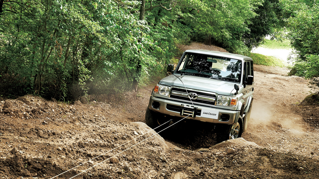 Complete guide to Toyota Land Cruiser 71 and Land Cruiser 76: the 70 series