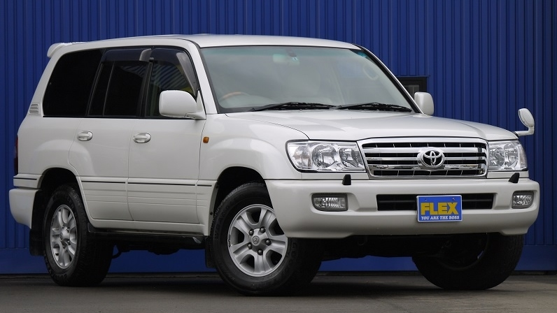 Toyota Land Cruiser 100 Features