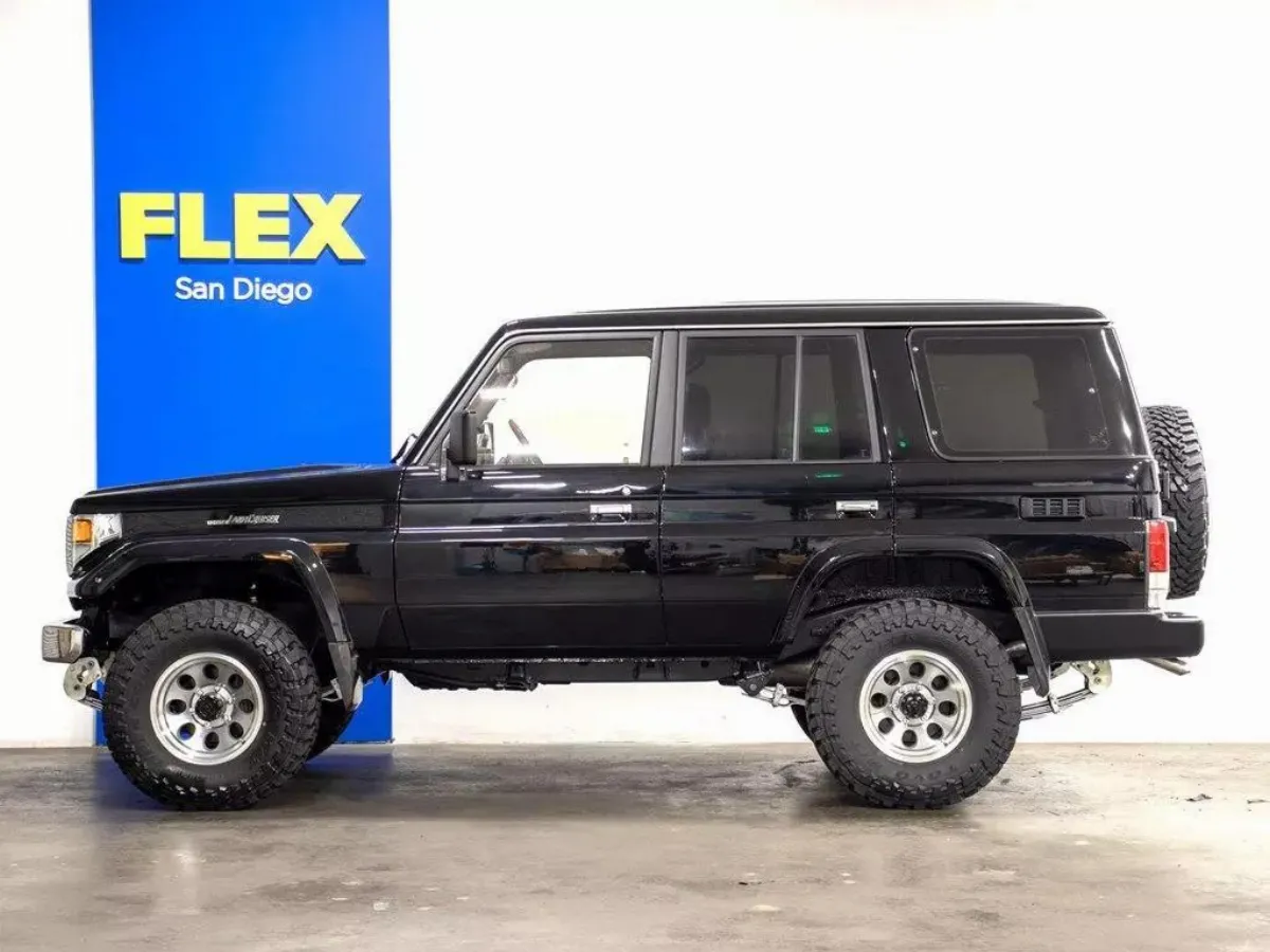 1993 TOYOTA LAND CRUISER 