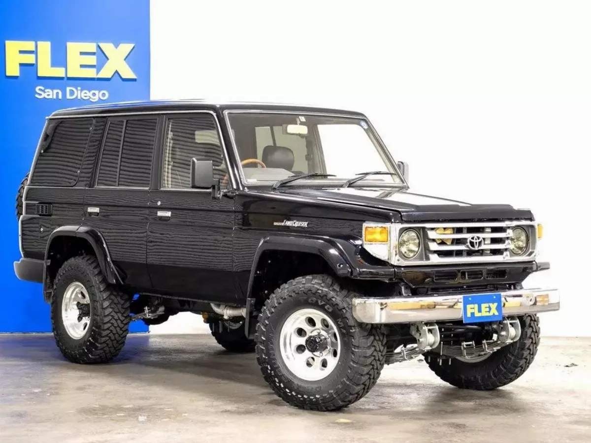 1993 TOYOTA LAND CRUISER 